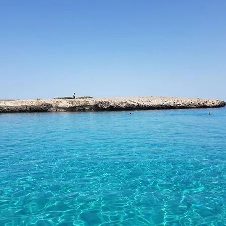 Spacious & Modern 2 Bedroom In Peyia.