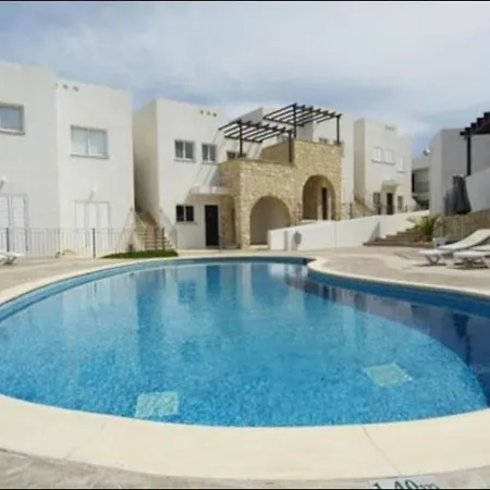 Spacious & Modern 2 Bedroom In Peyia. Apartment Peyia