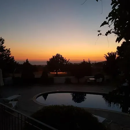Spacious & Modern 2 Bedroom In Peyia. Διαμέρισμα