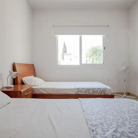 דירה Spacious & Modern 2 Bedroom In Peyia. *